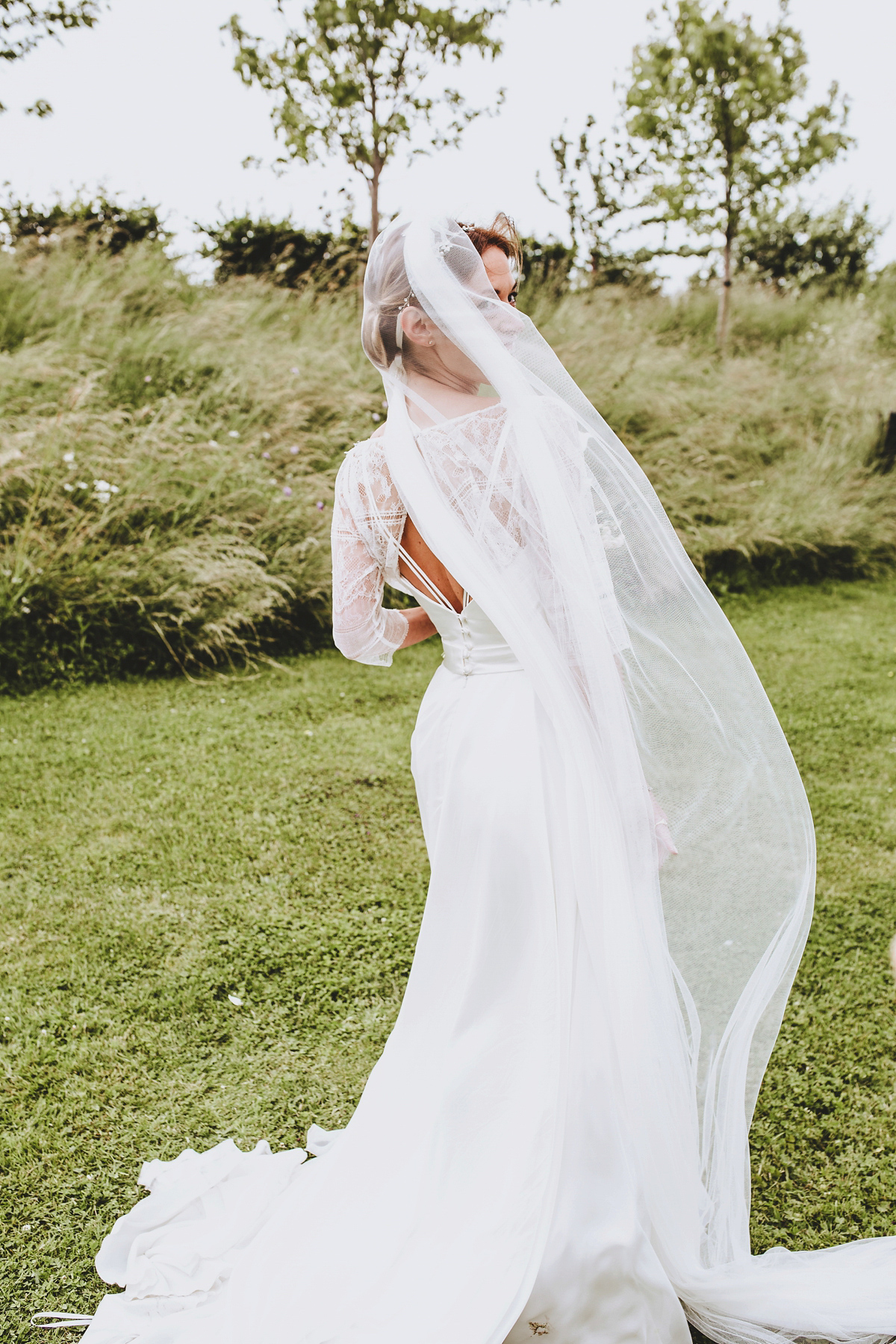 Chrissie wore a Stephanie Allin gown for her wedding at Cripps Barn in the Cotswolds. Photography by Frankee Victoria.