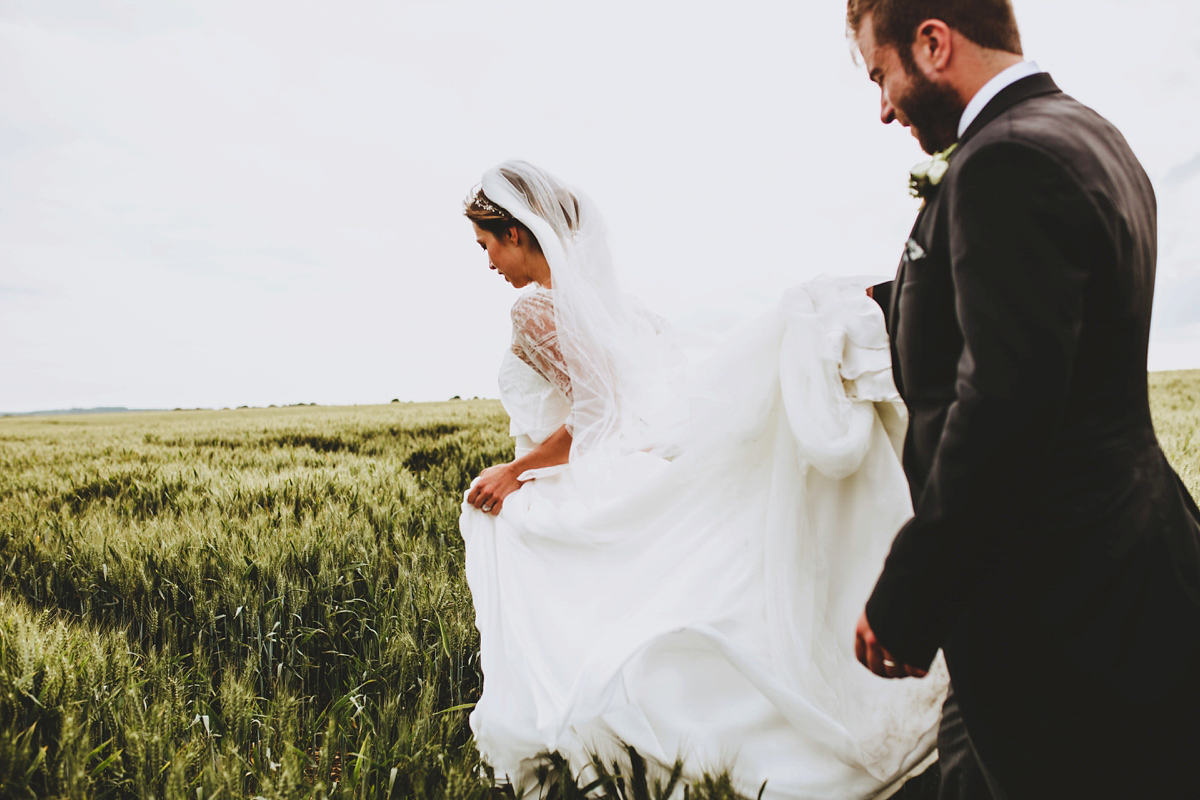 Chrissie wore a Stephanie Allin gown for her wedding at Cripps Barn in the Cotswolds. Photography by Frankee Victoria. Chrissie wore a Stephanie Allin gown for her wedding at Cripps Barn in the Cotswolds. Photography by Frankee Victoria.