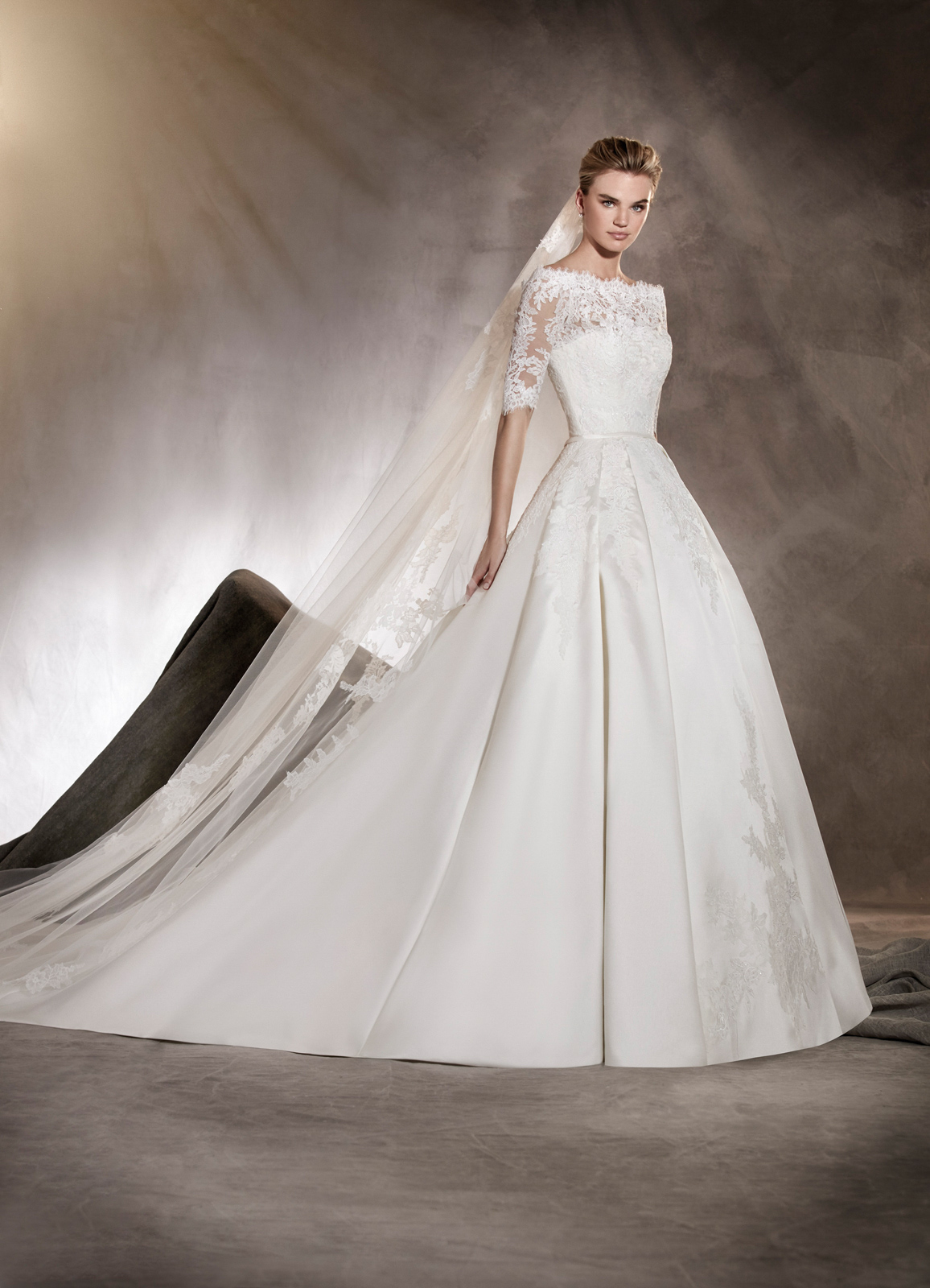 2017 Bridal Collections From Pronovias 