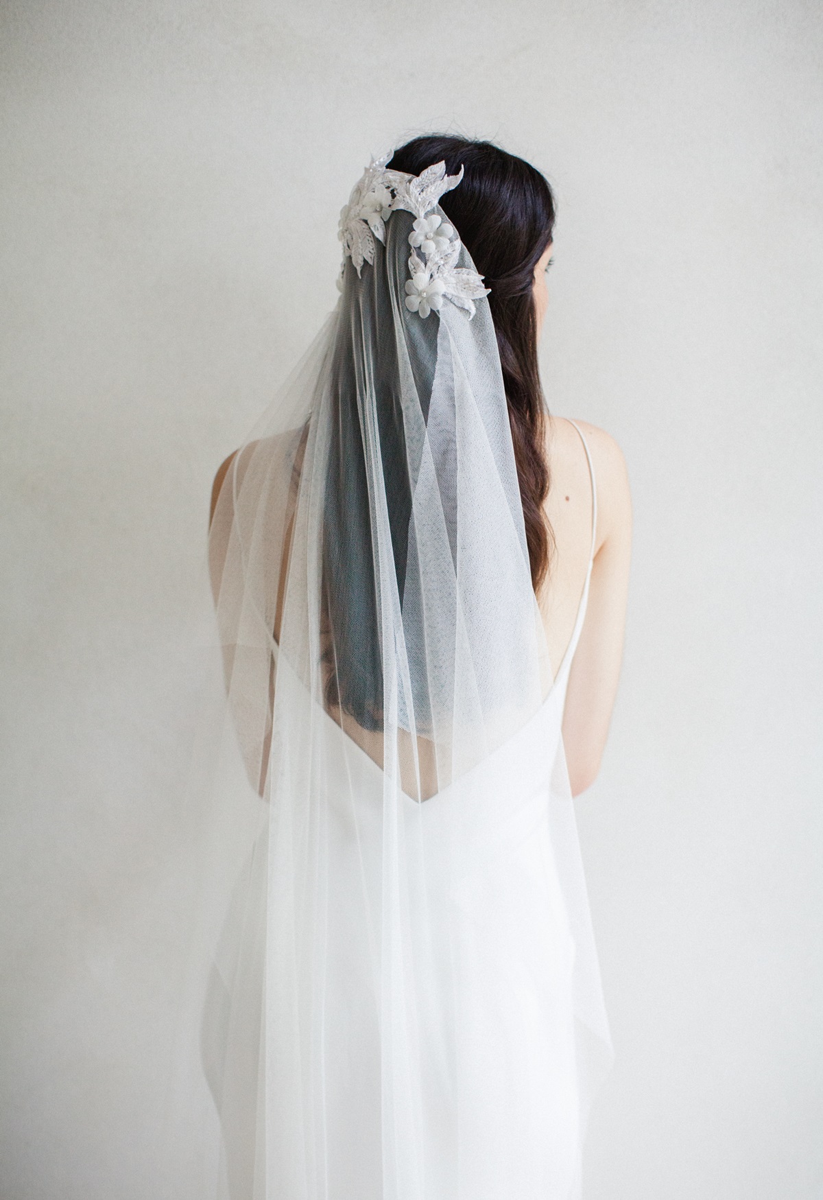 Jannie Baltzer Copenhagen - A 2017 collection of delicate, nature inspired couture bridal headpieces. Jannie Baltzer Copenhagen - A 2017 collection of delicate, nature inspired couture bridal headpieces.