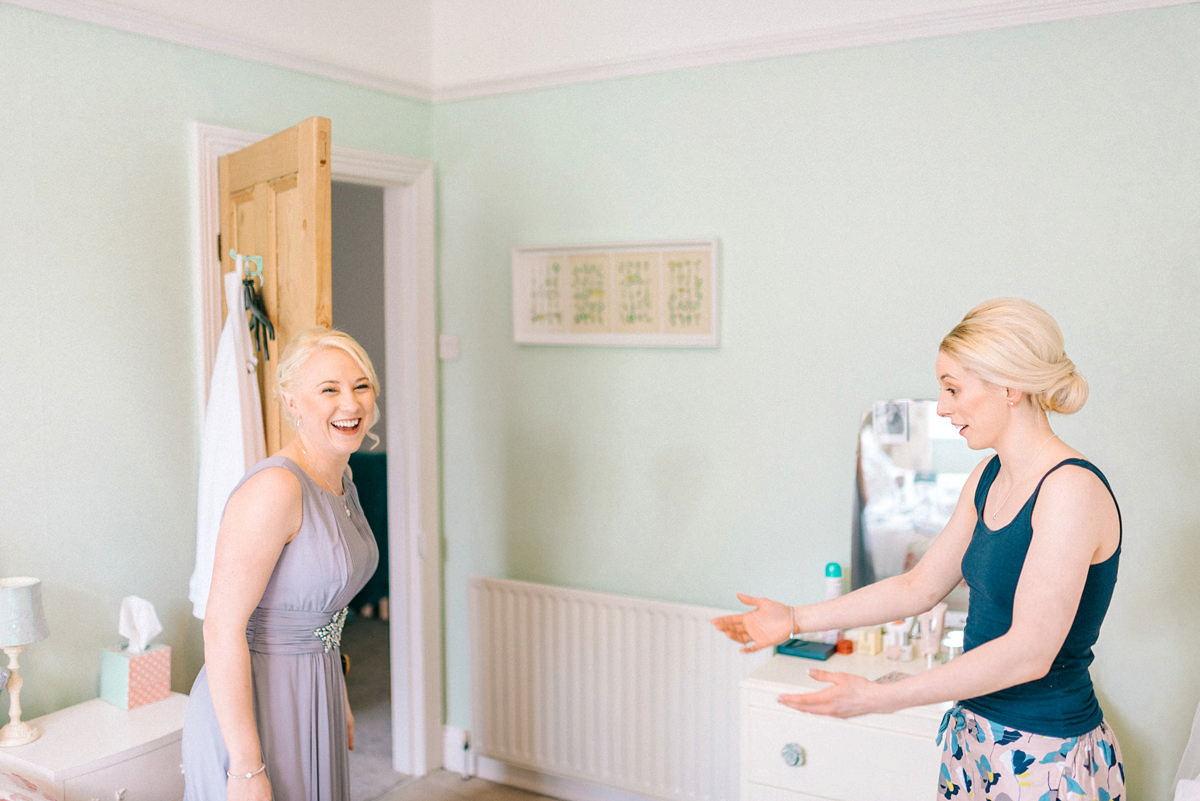 A pretty pastel toned and homemade Spring wedding at Alnwick Treehouse. Photography by Sarah-Jane Ethan.