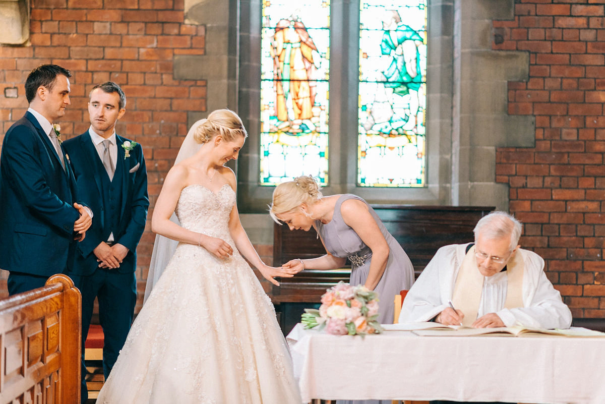 A pretty pastel toned and homemade Spring wedding at Alnwick Treehouse. Photography by Sarah-Jane Ethan.