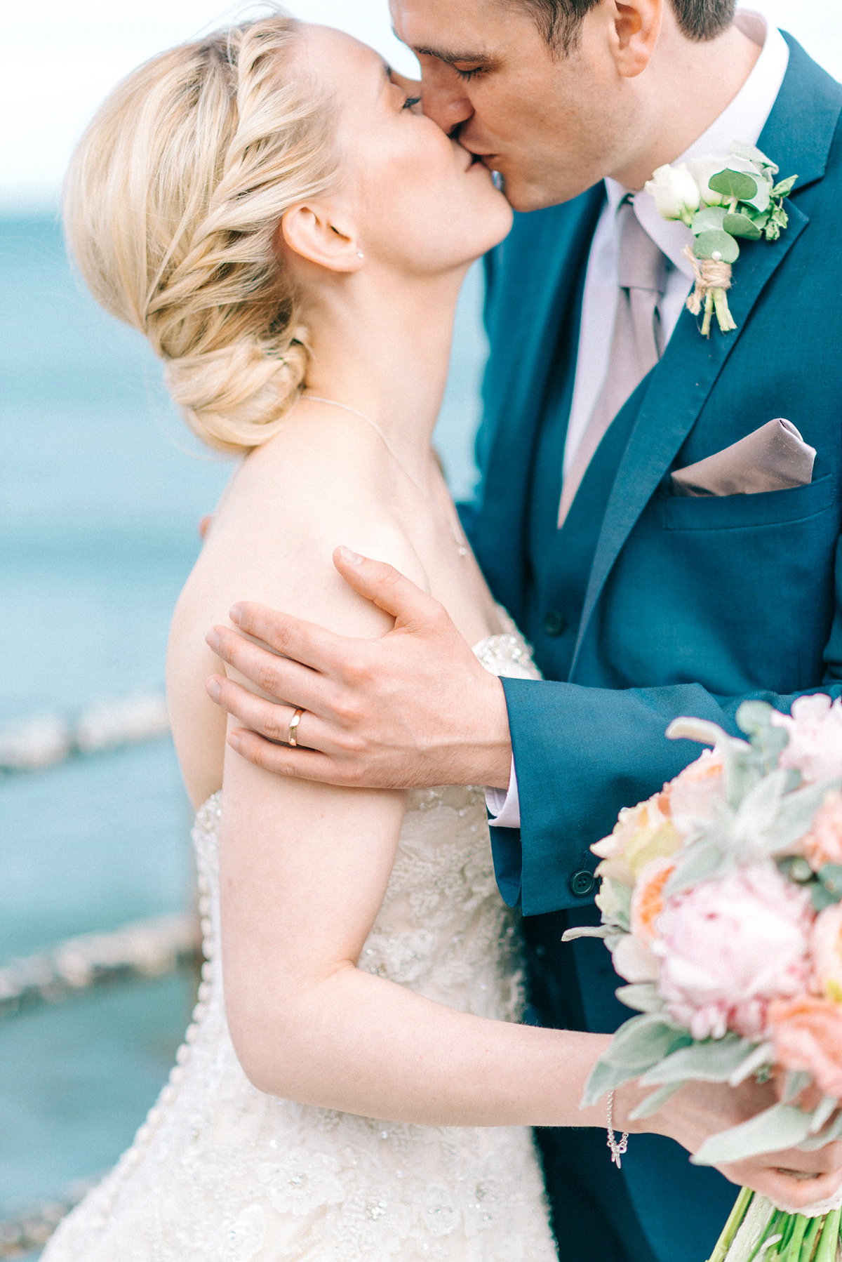 A pretty pastel toned and homemade Spring wedding at Alnwick Treehouse. Photography by Sarah-Jane Ethan.