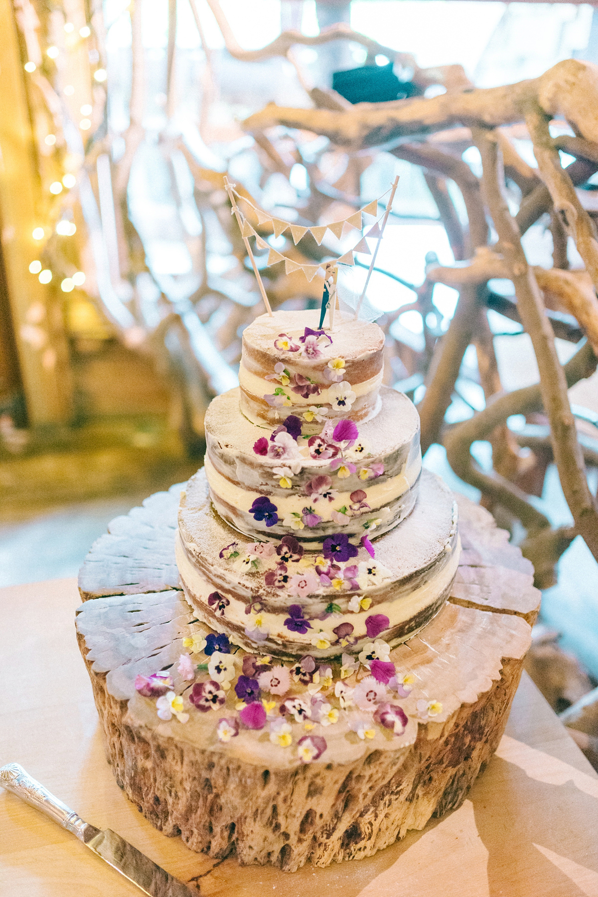 A pretty pastel toned and homemade Spring wedding at Alnwick Treehouse. Photography by Sarah-Jane Ethan.