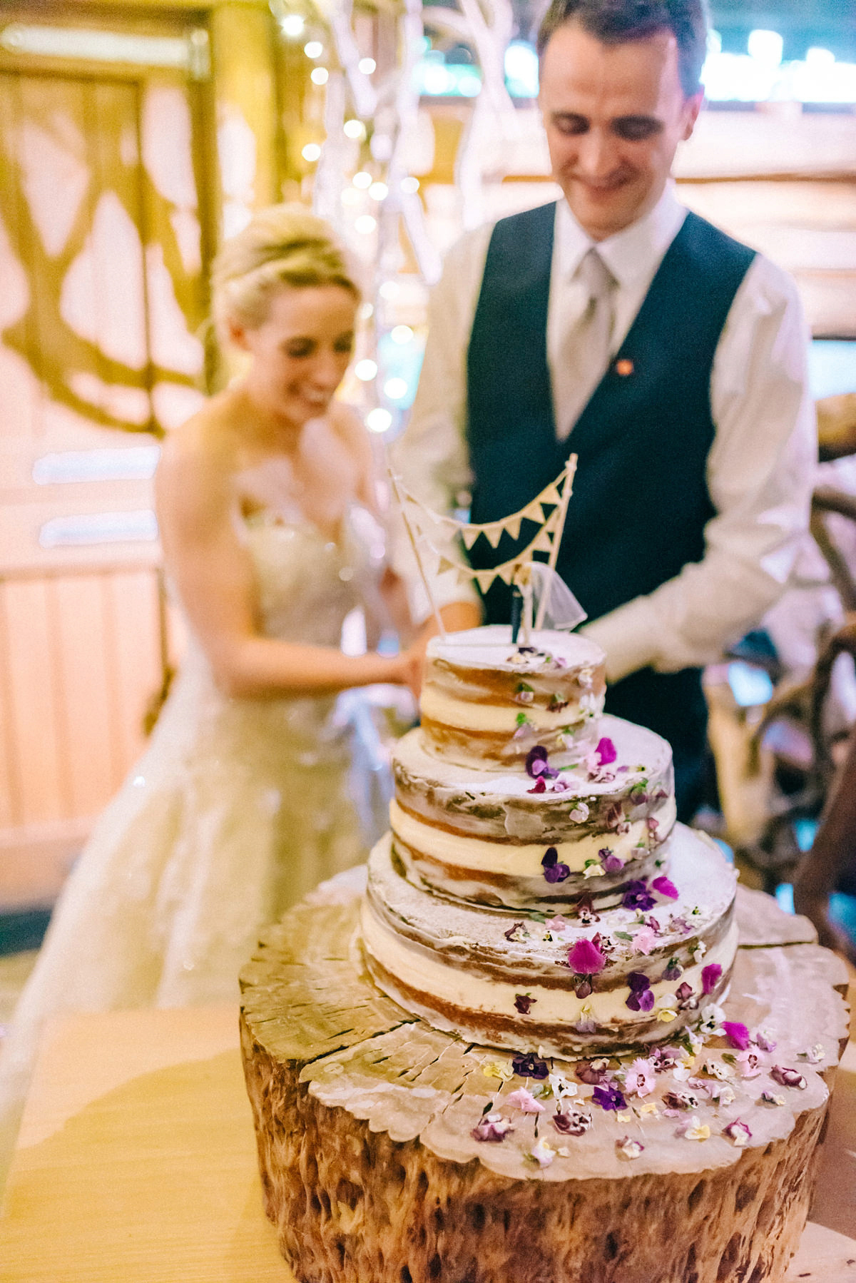 A pretty pastel toned and homemade Spring wedding at Alnwick Treehouse. Photography by Sarah-Jane Ethan.