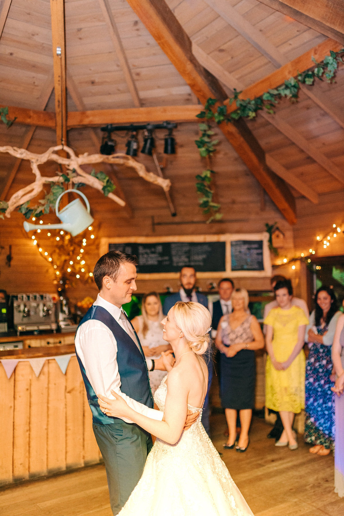 A pretty pastel toned and homemade Spring wedding at Alnwick Treehouse. Photography by Sarah-Jane Ethan.