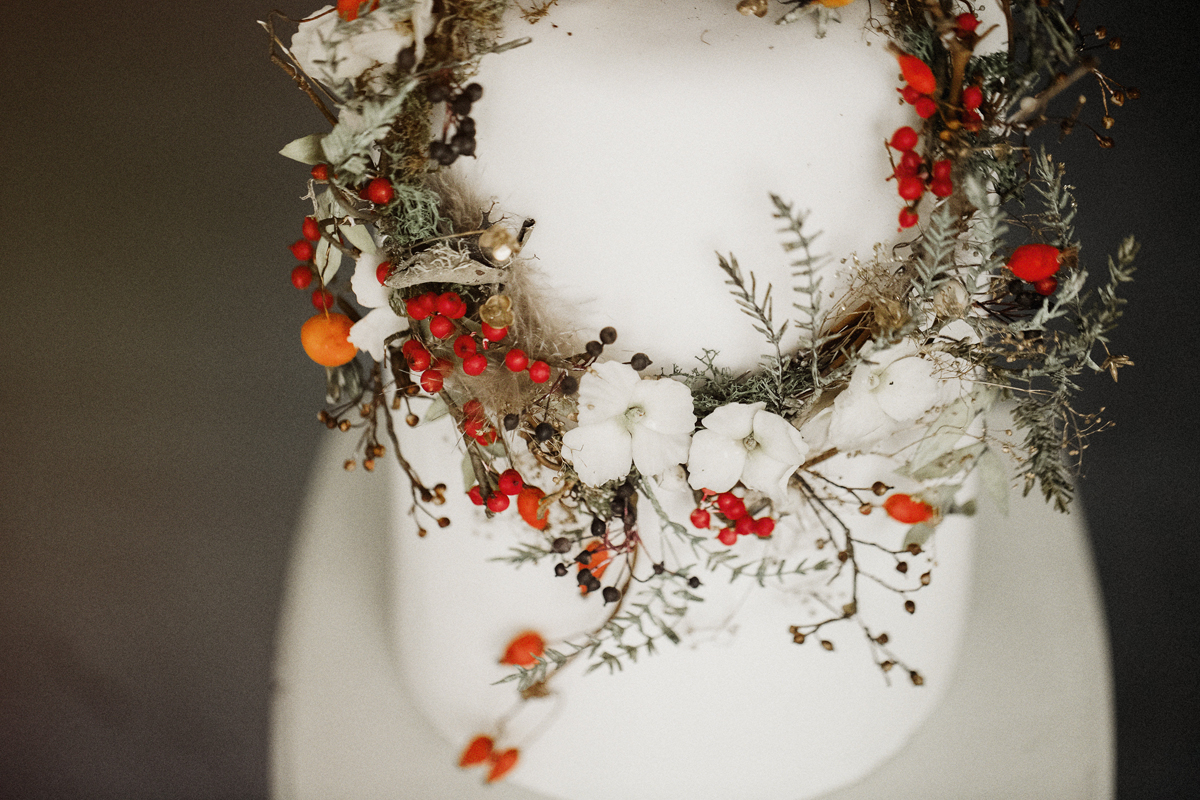 Wild and natural winter wedding inspiration with Amy Swann. Photography by Jess Petrie.