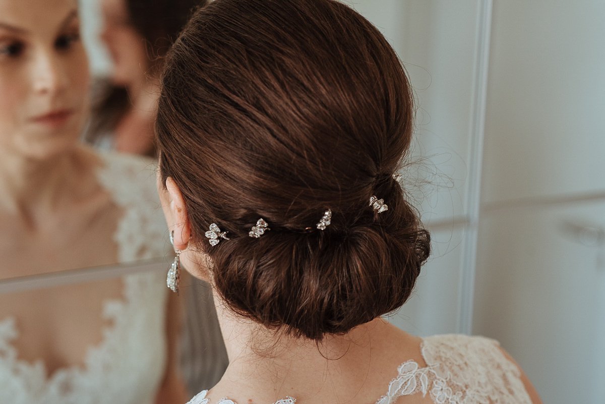 Beth wore a Watters gown and carried an all-white bouquet for her effortlessly elegant, cool, modern and stylish London wedding. Images captured by Wheels & Co Photography. Beth wore a Watters gown and carried an all-white bouquet for her effortlessly elegant, cool, modern and stylish London wedding. Images captured by Wheels & Co Photography.