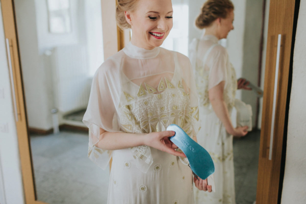 A Temperley London Gown for an Elegant Outdoor Wedding