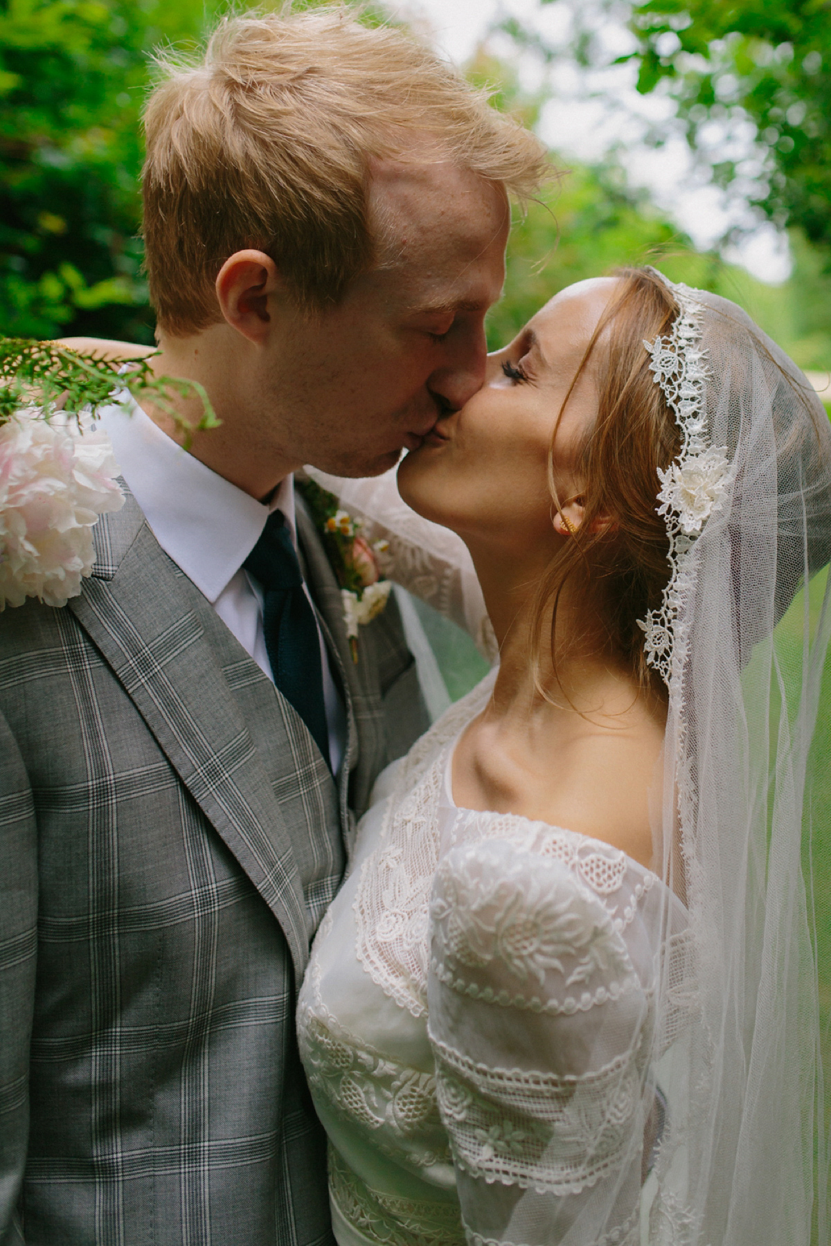 Elizabeth wore a Laure de Sagazan gown for her romantic, fun and colourful Somerset wedding. Photography by The Retreat.