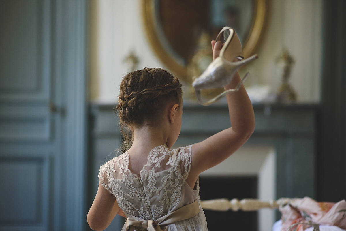 Helaina and Dan had an English country garden-meets French boho chic wedding at Chateau La Durantie in The Dordogne. Photography by Rik Pennington.