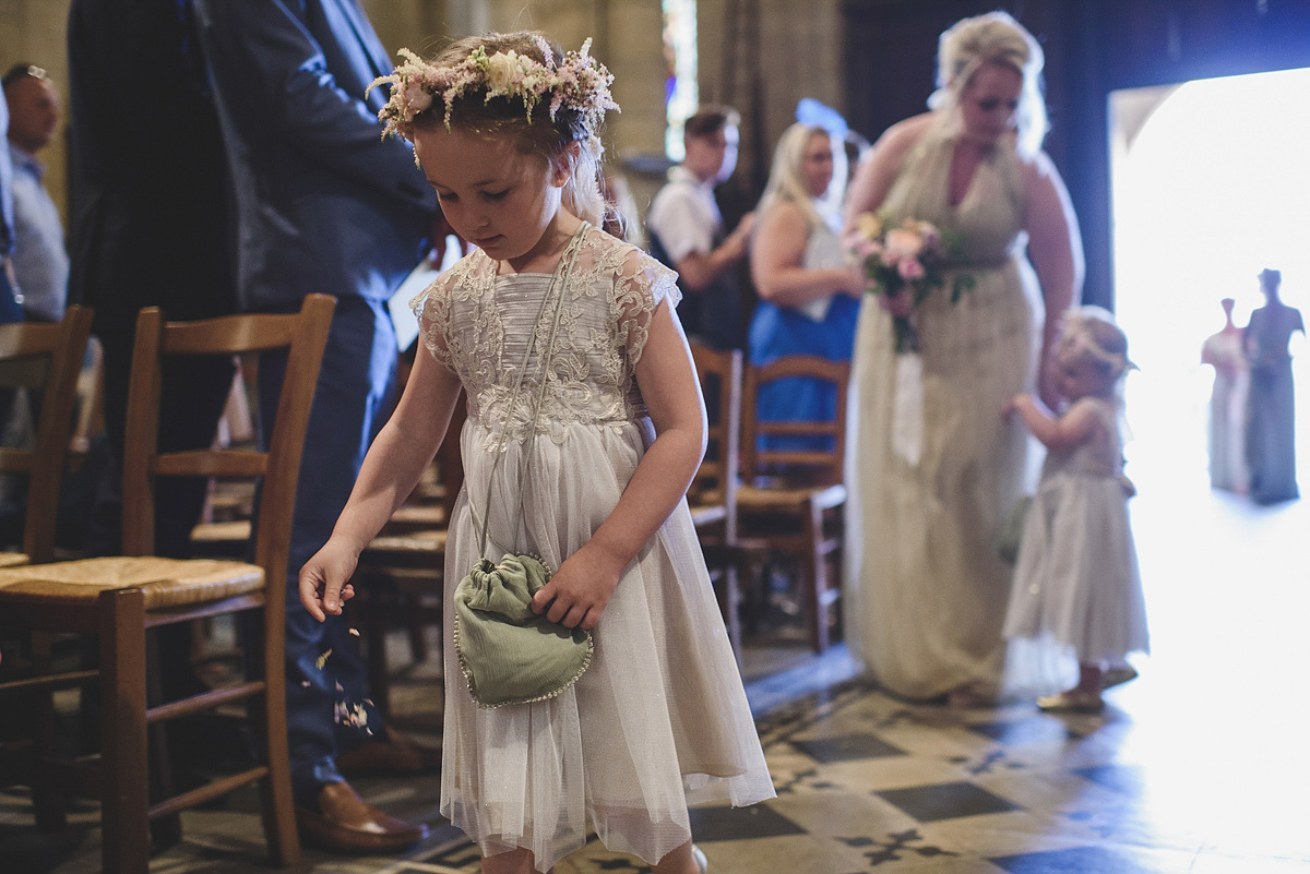 Helaina and Dan had an English country garden-meets French boho chic wedding at Chateau La Durantie in The Dordogne. Photography by Rik Pennington.