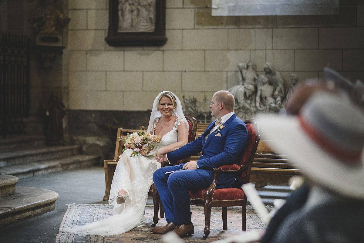 Helaina and Dan had an English country garden-meets French boho chic wedding at Chateau La Durantie in The Dordogne. Photography by Rik Pennington.