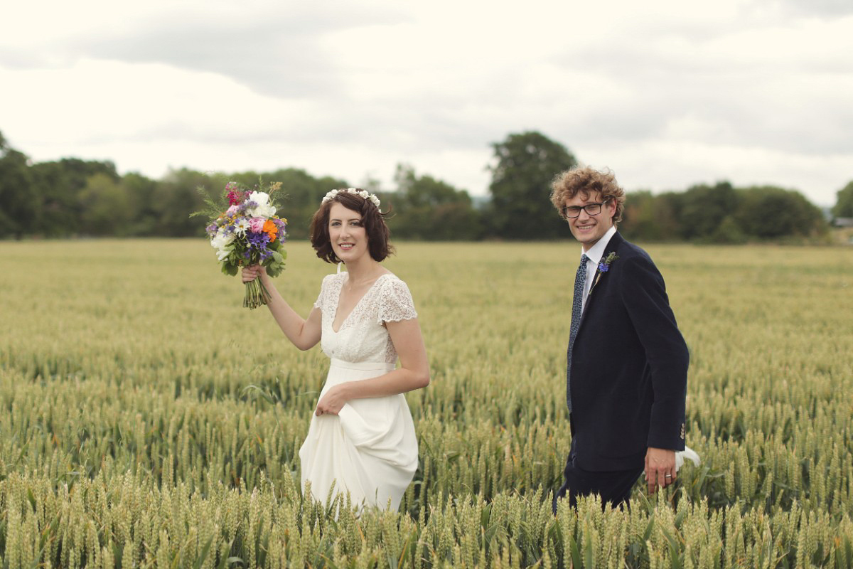 Laure de Sagazan colourful barn wedding 47 1