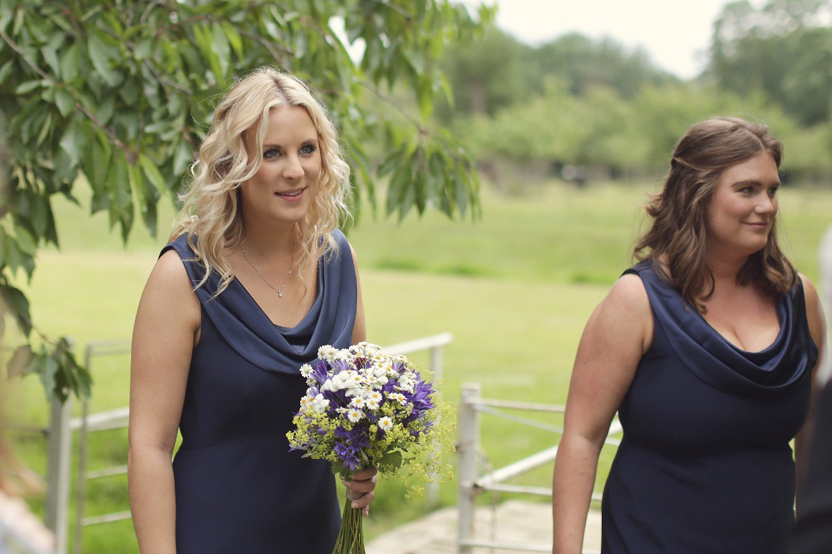 Laure de Sagazan colourful barn wedding 69 1