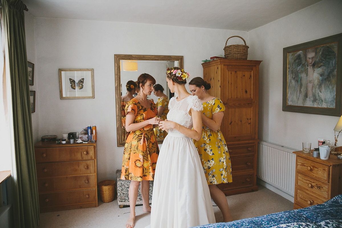 colourful relaxed somerset summer wedding 14 1
