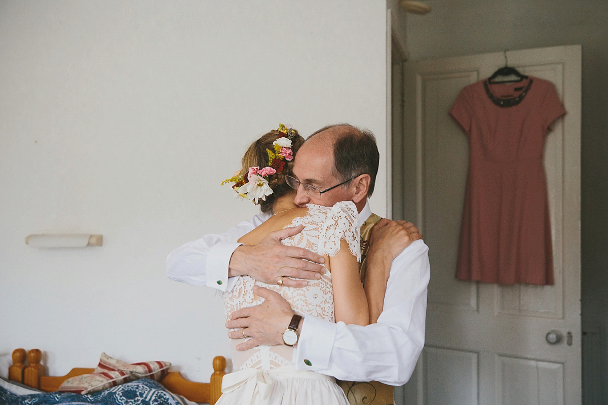 colourful relaxed somerset summer wedding 15 1