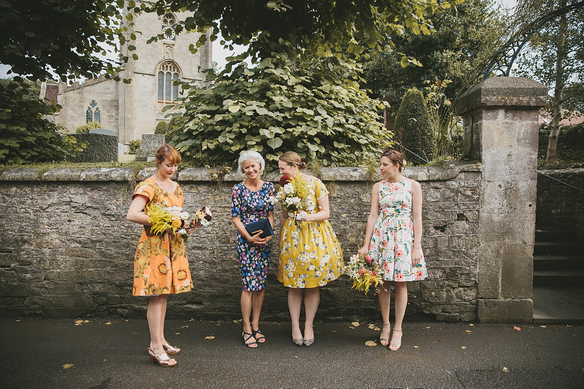 colourful relaxed somerset summer wedding 18 1