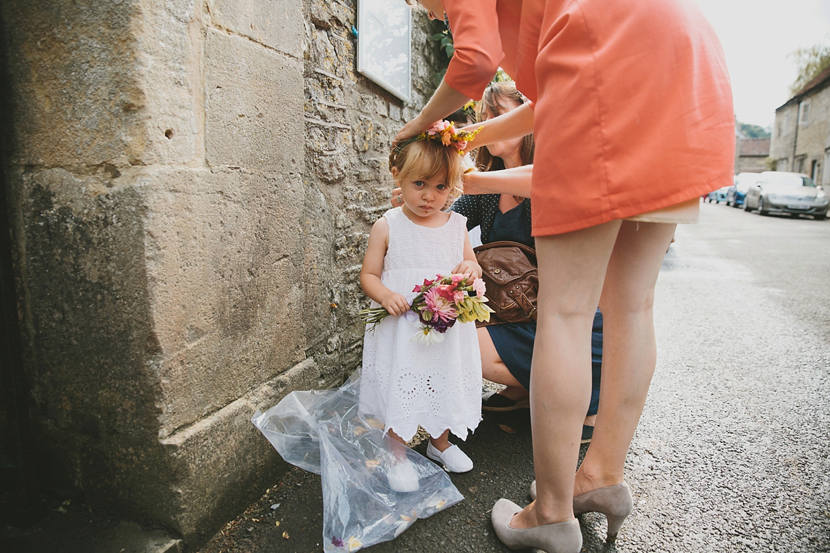 colourful relaxed somerset summer wedding 20 1