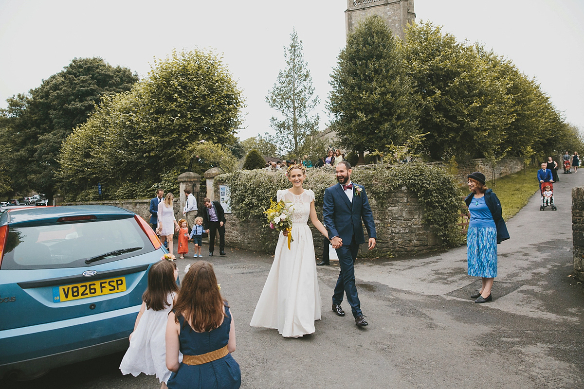colourful relaxed somerset summer wedding 38 1