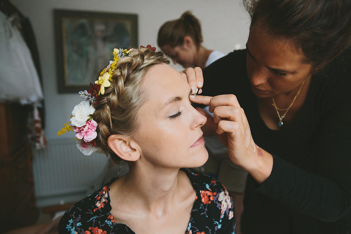 colourful relaxed somerset summer wedding 5 1