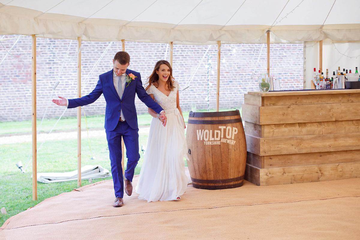 karen willis sequin wedding dress 15 1 - A Sequin Karen Willis Holmes Gown for a Colourful Wedding in the Countryside karen willis sequin wedding dress 15 1