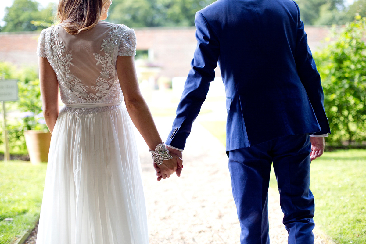 karen willis sequin wedding dress 31 1 - A Sequin Karen Willis Holmes Gown for a Colourful Wedding in the Countryside karen willis sequin wedding dress 31 1