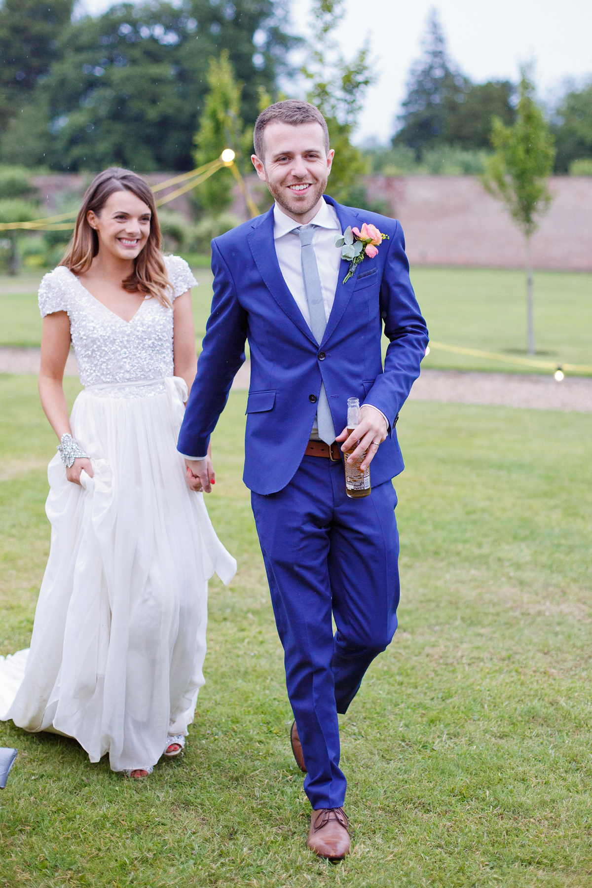 karen willis sequin wedding dress 6 1 - A Sequin Karen Willis Holmes Gown for a Colourful Wedding in the Countryside karen willis sequin wedding dress 6 1