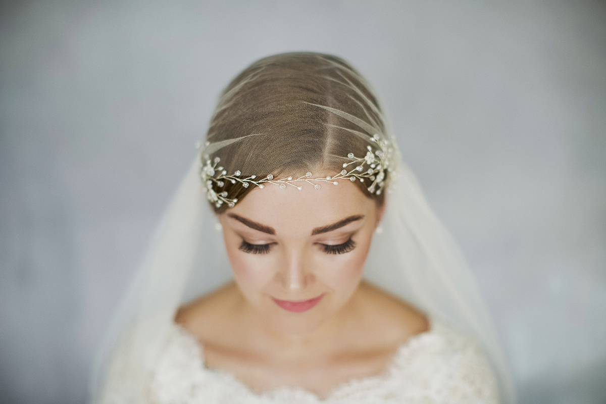 How to Wear a Wedding Veil with a Short Bob or Pixie Hairstyle