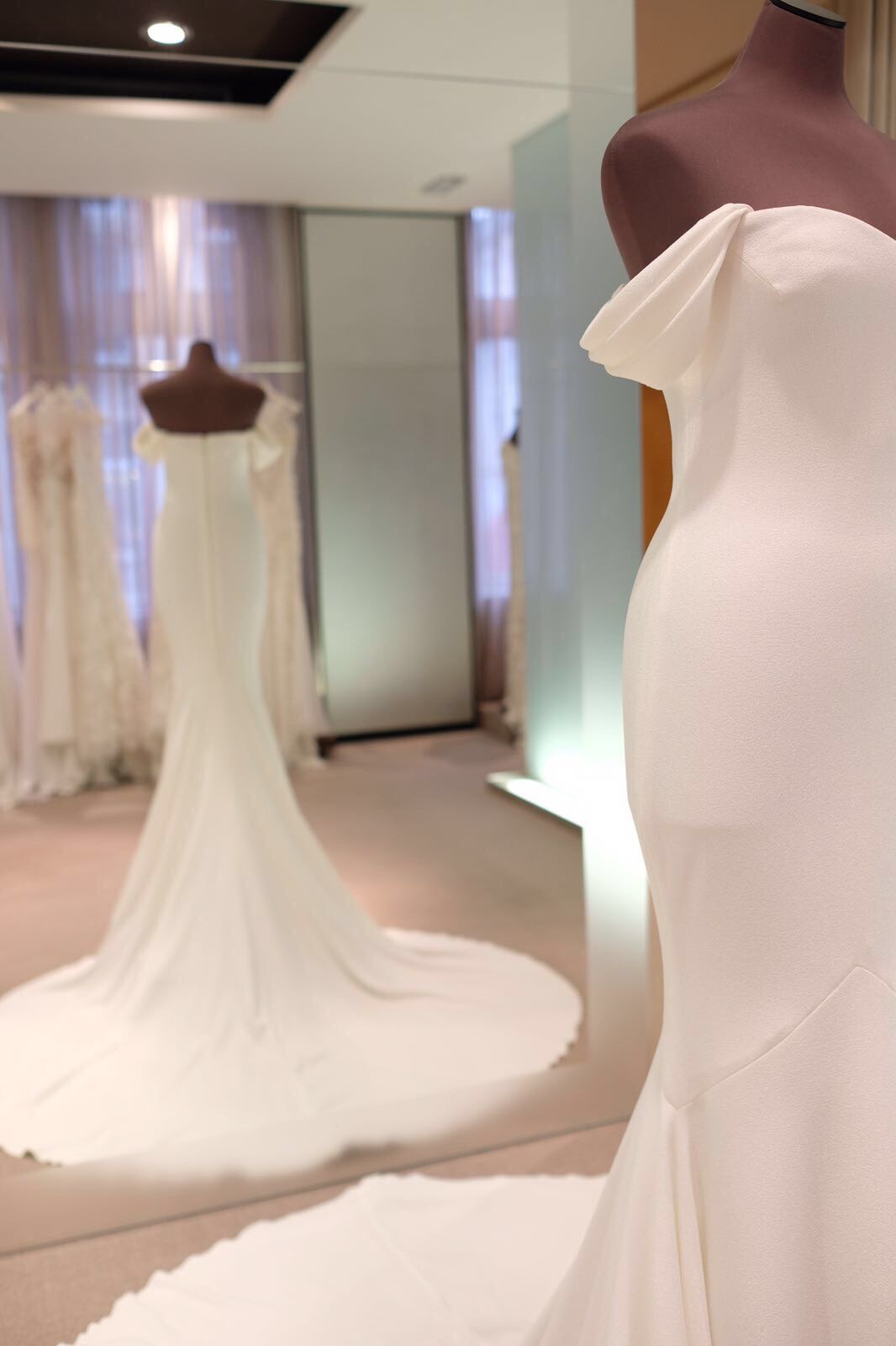 image3 - The 2018 Preview Collections From Pronovias image3