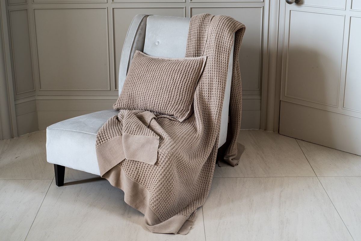 Kelly Hoppen Chunky Knit Throw Camel £120.00