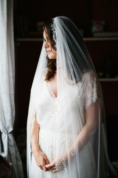 A Jenny Packham Gown for a Romantic Wedding in the Bride’s Parent’s Garden