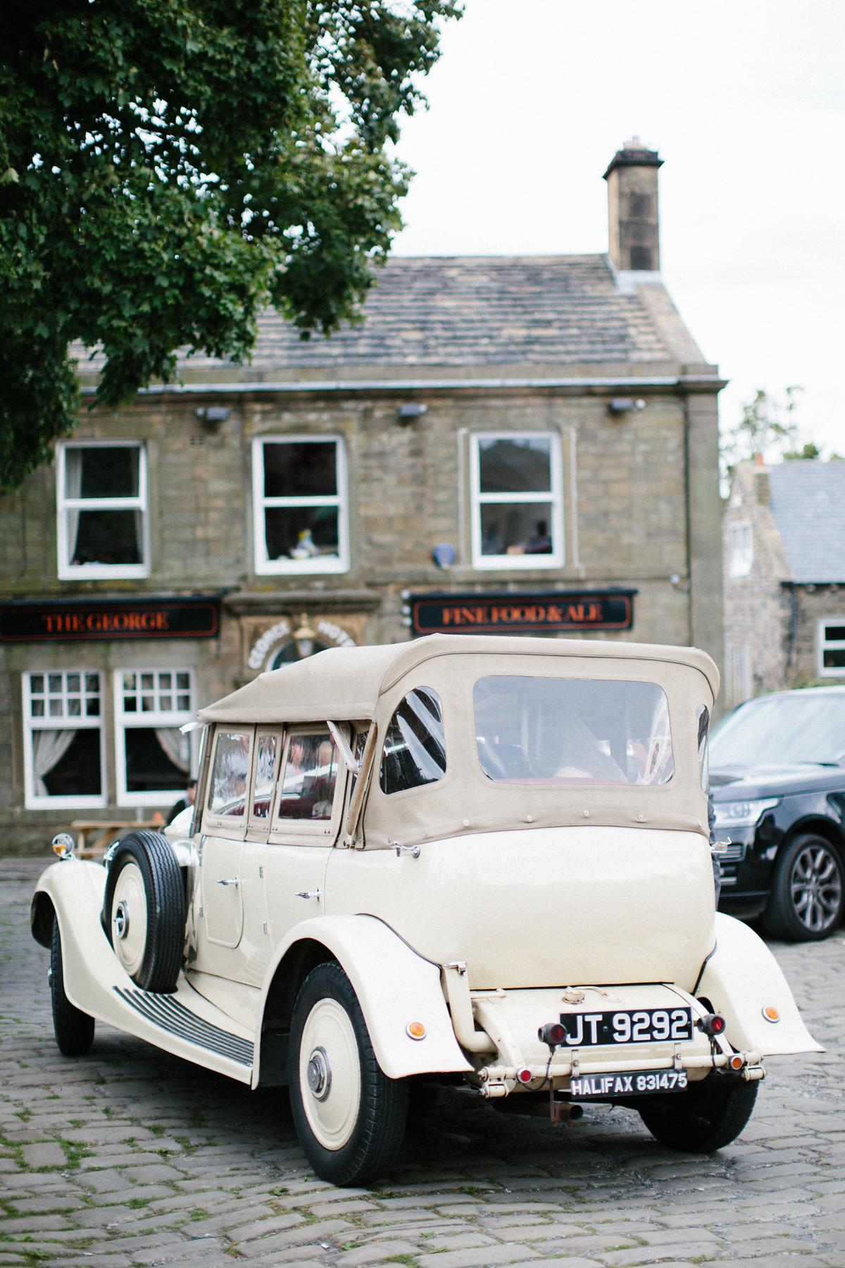 jenny packham dress marquee wedding 17 1