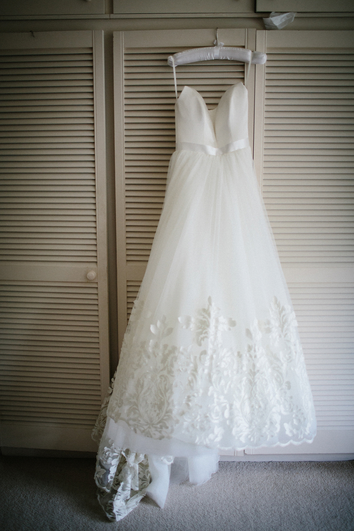 suzanne neville bride garden wedding 36 1 - Suzanne Neville Glamour and Maids in Pale Green Ghost Gowns suzanne neville bride garden wedding 36 1