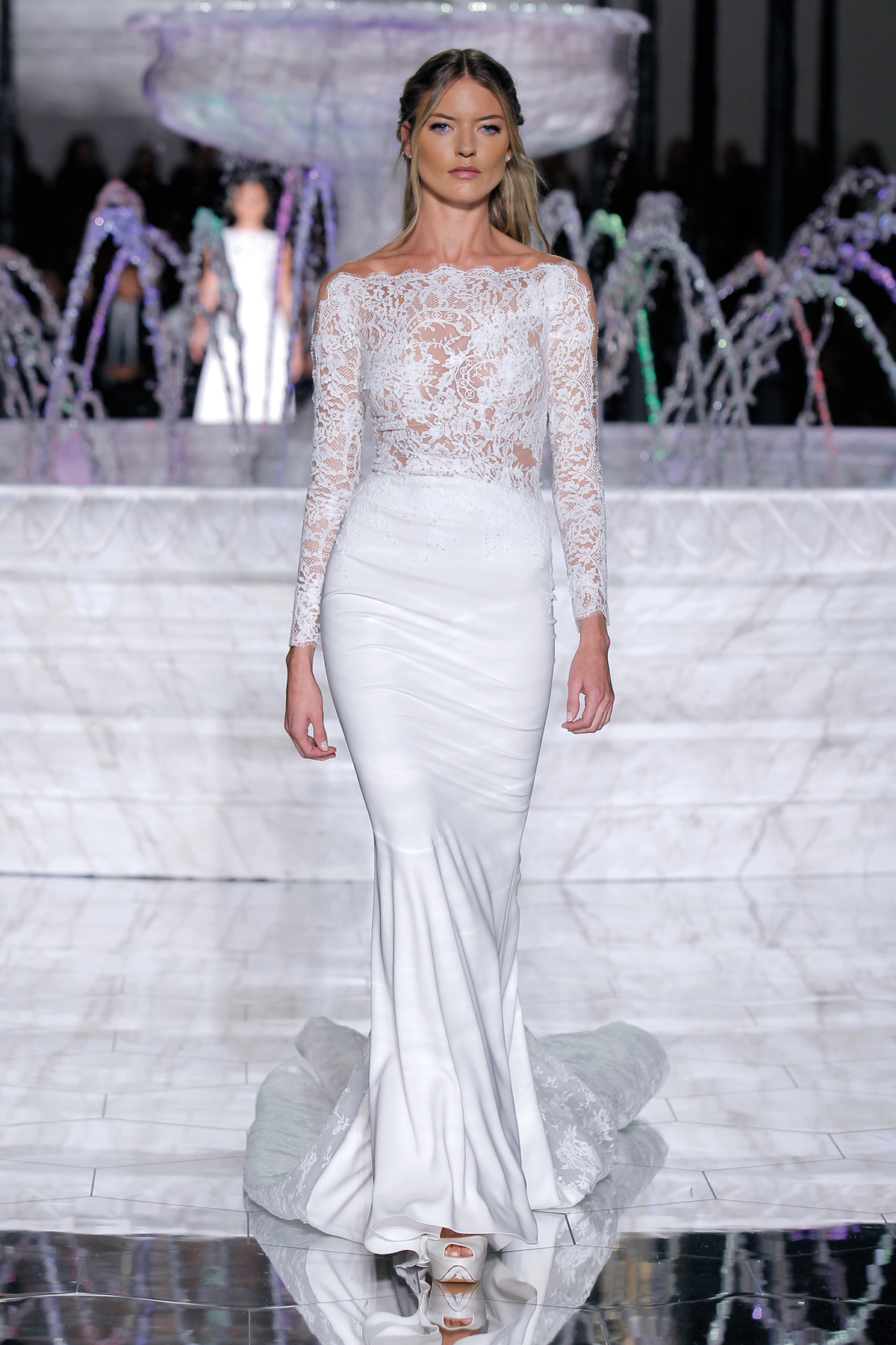 PRONOVIAS FASHION SHOW Renat