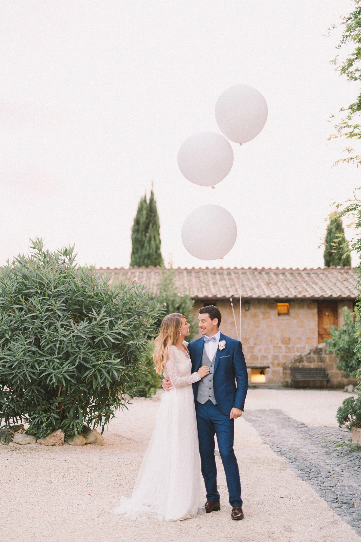 fine art elegant boho romantic italy wedding 49 1