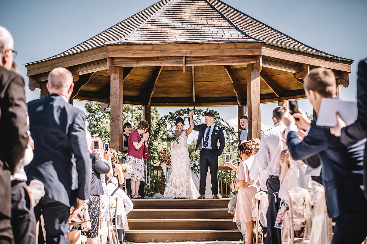 modeca bride rustic wedding 19 1 - A Rustic Marquee Wedding in Natural Whites and Elegant Greens modeca bride rustic wedding 19 1