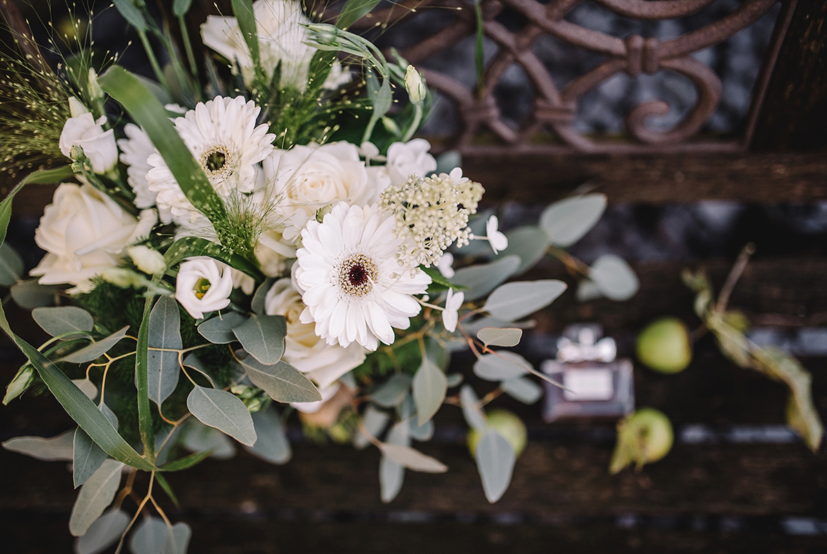 modeca bride rustic wedding 2 1 - A Rustic Marquee Wedding in Natural Whites and Elegant Greens modeca bride rustic wedding 2 1