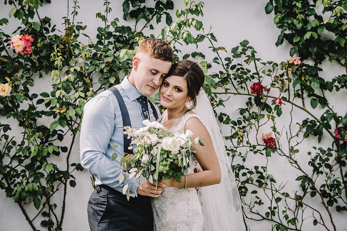 modeca bride rustic wedding 27 1 - A Rustic Marquee Wedding in Natural Whites and Elegant Greens modeca bride rustic wedding 27 1