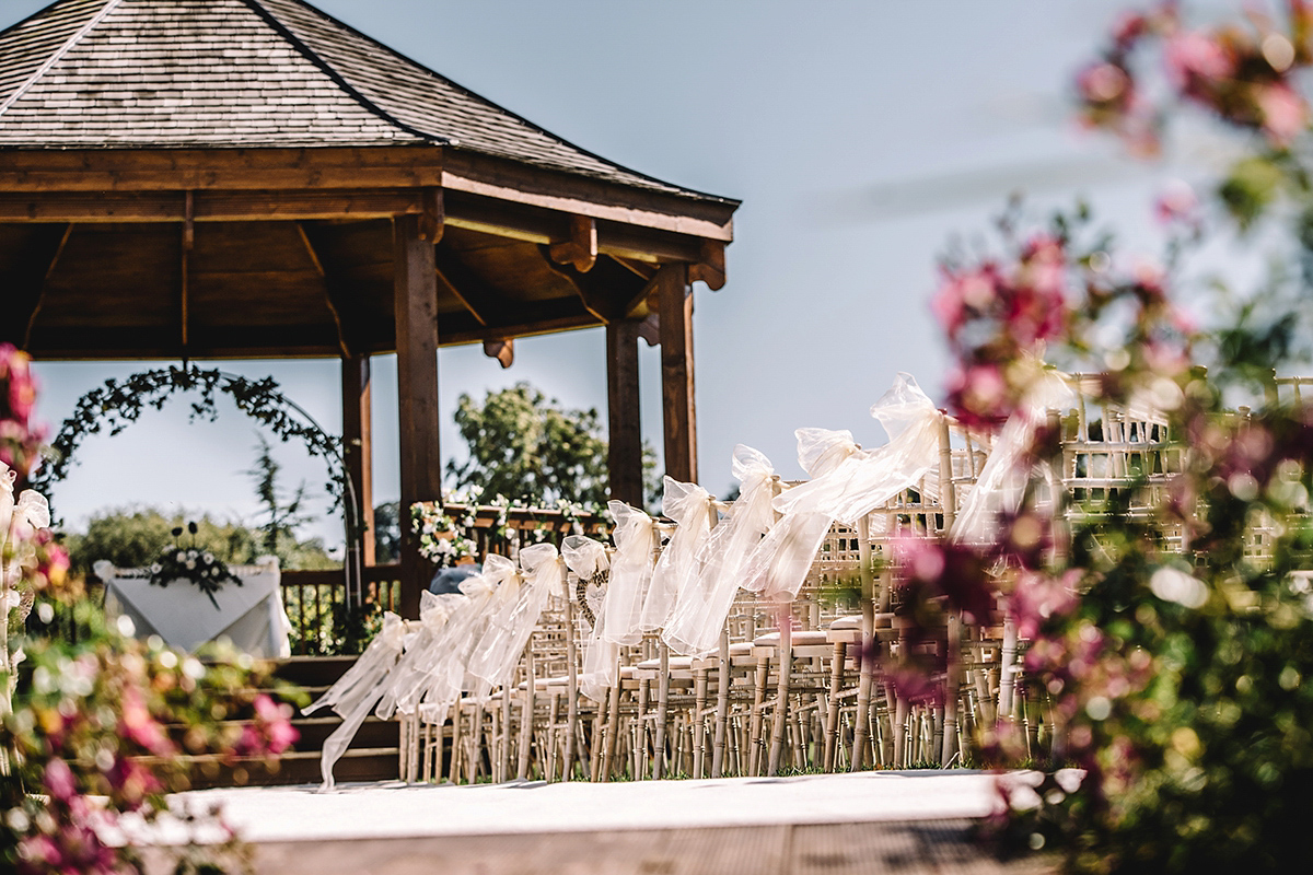 modeca bride rustic wedding 4 1 - A Rustic Marquee Wedding in Natural Whites and Elegant Greens modeca bride rustic wedding 4 1