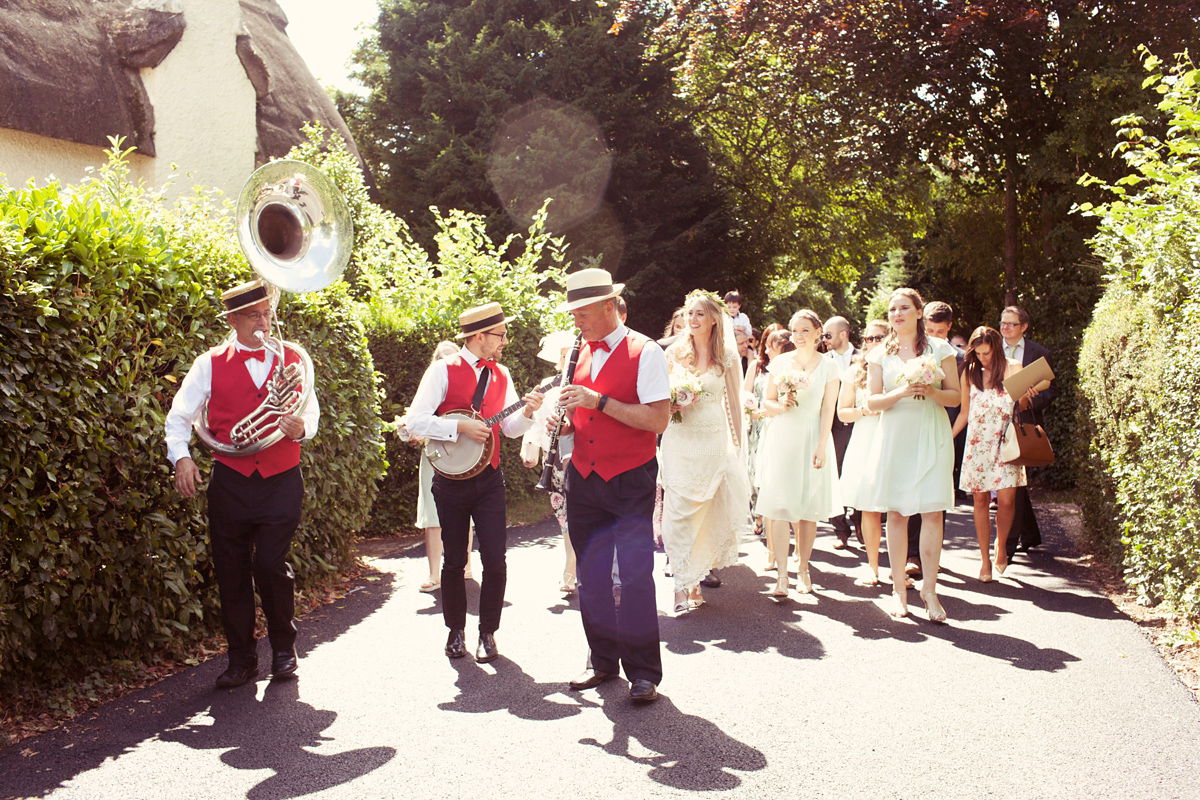 quintessentially english country garden wedding 30 1