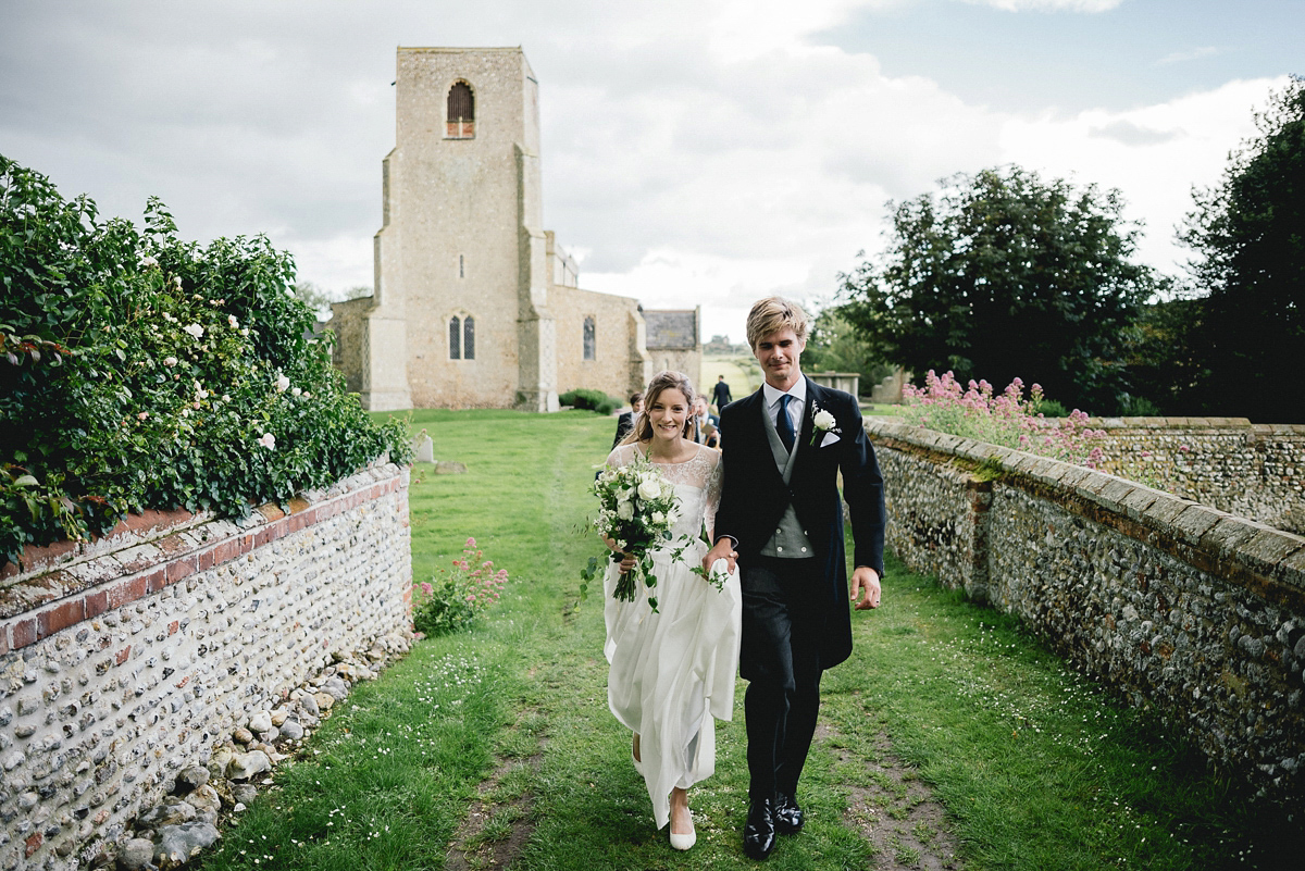 rustic relaxed elegant barn wedding 19 1