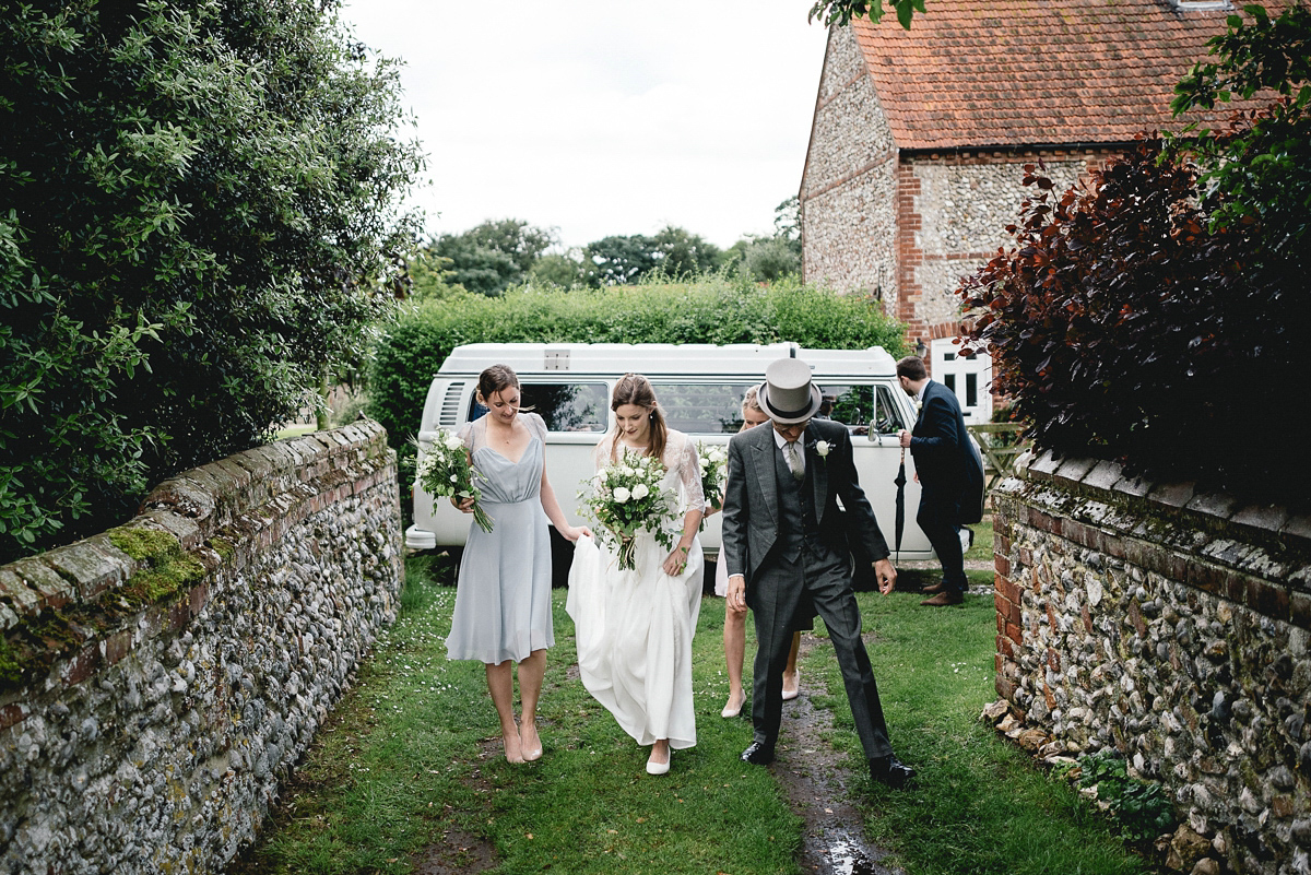 rustic relaxed elegant barn wedding 7 1