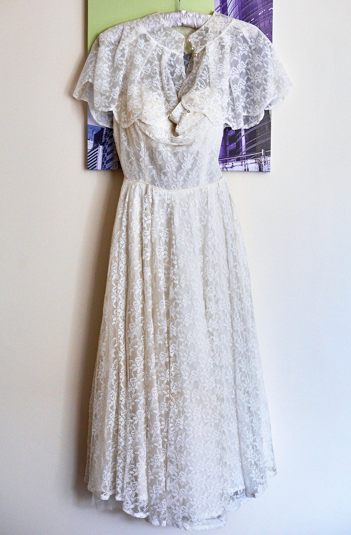 bargain vintage wedding dress and cape 1 1