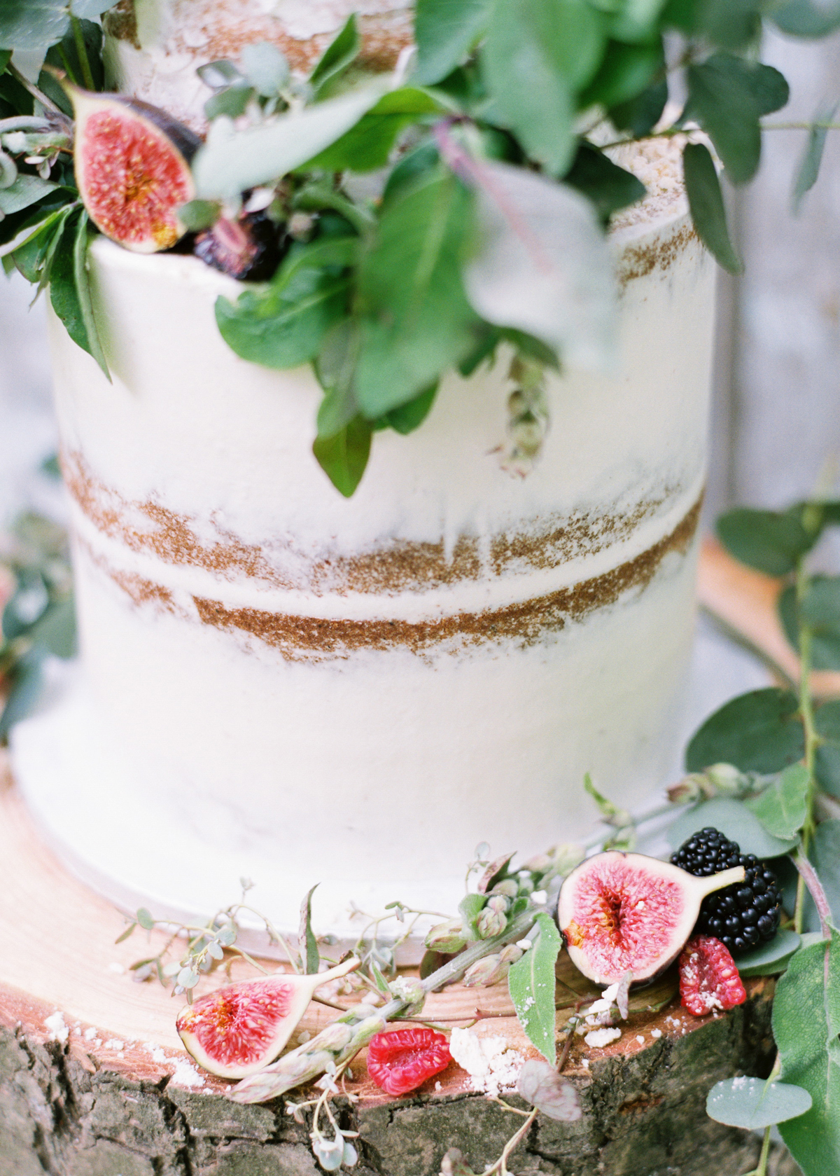greenacres coco and kat hannah duffy photography 33 - Magical Woodland Wedding Inspiration greenacres coco and kat hannah duffy photography 33