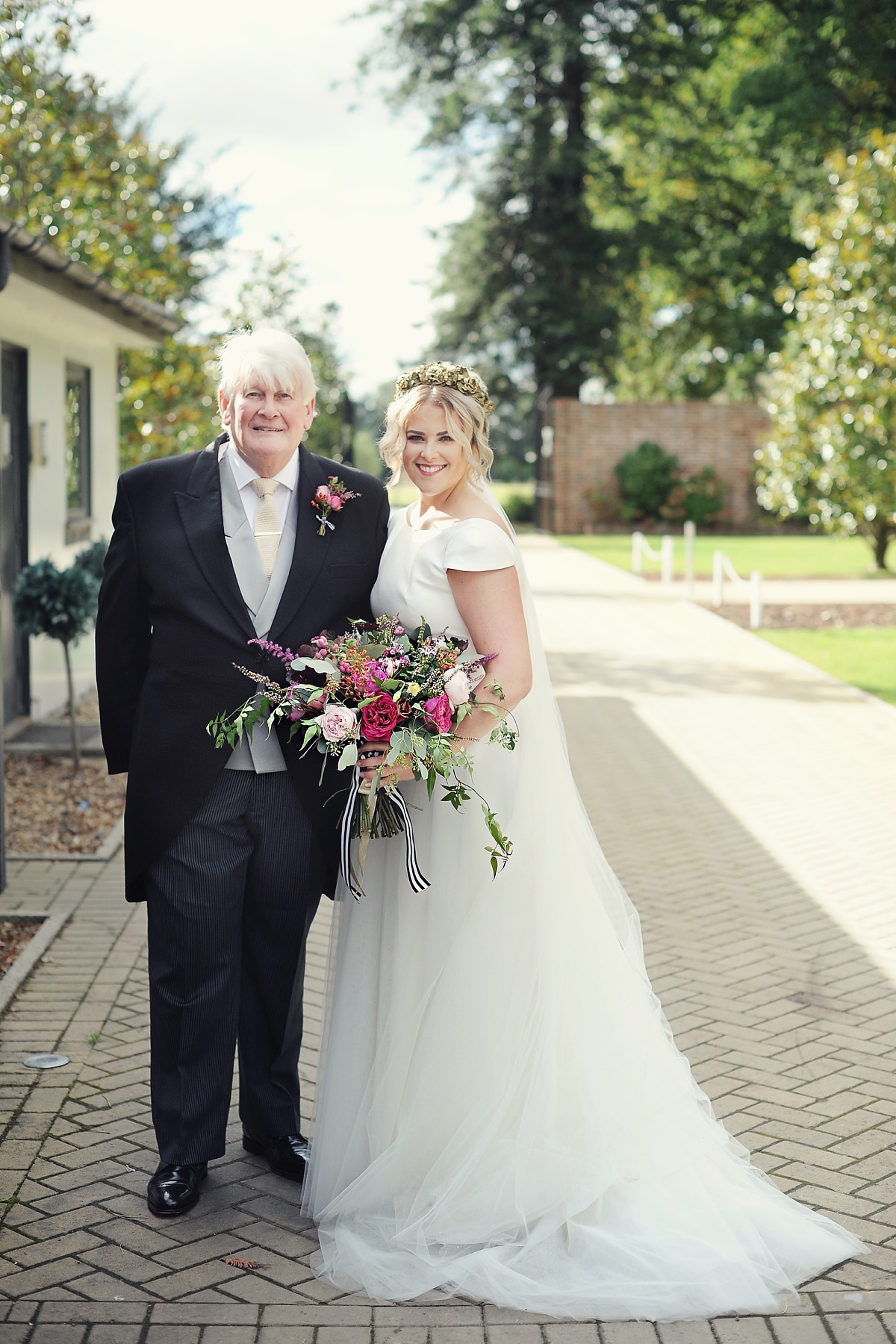 karen willis holmes bride 17 - Bridal Separates by Karen Willis Holmes for 'Classic with a Modern Twist' Wedding karen willis holmes bride 17
