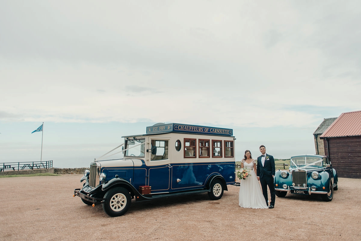 naomi neoh bride rustic barn wedding 23