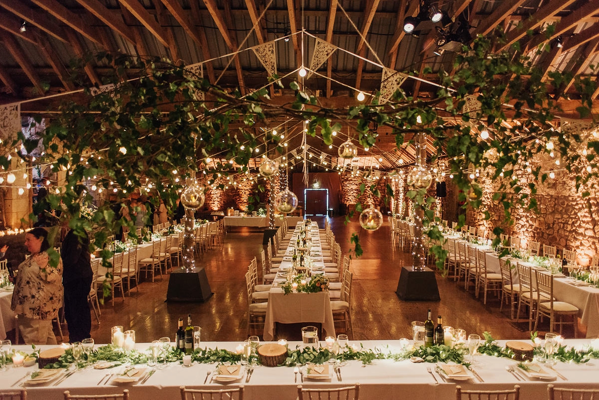 naomi neoh bride rustic barn wedding 39