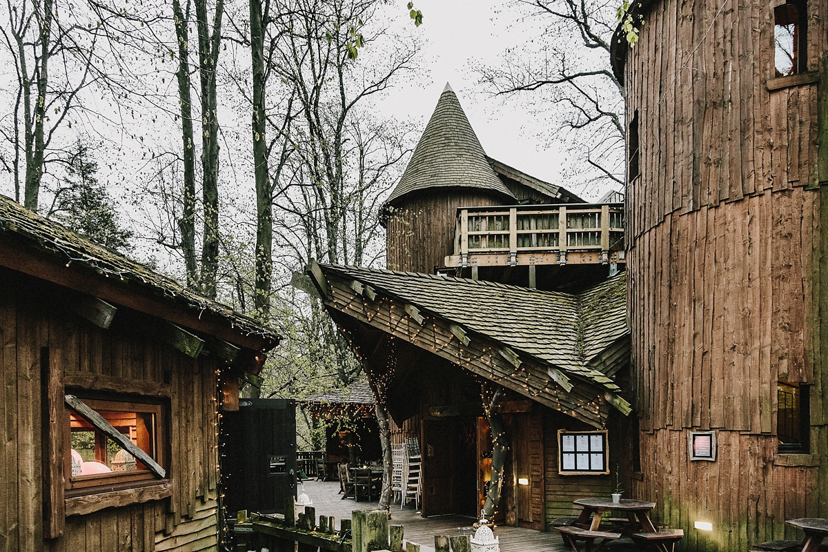 watters dress treehouse wedding 14