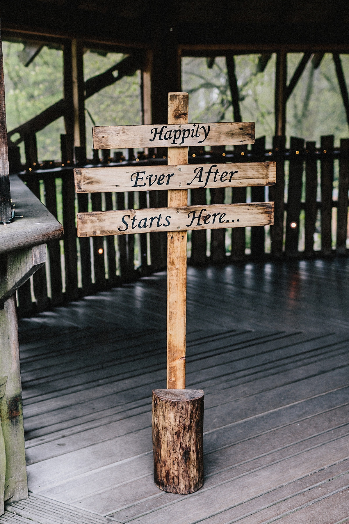 watters dress treehouse wedding 15